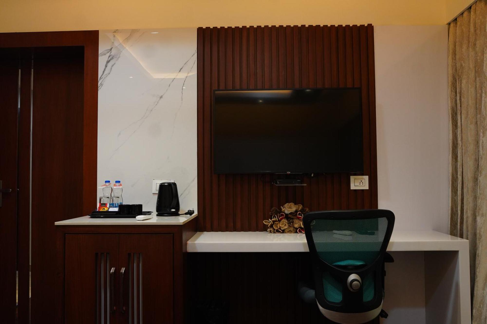 Chola Serviced Apartment Tiruchirappalli Exterior foto